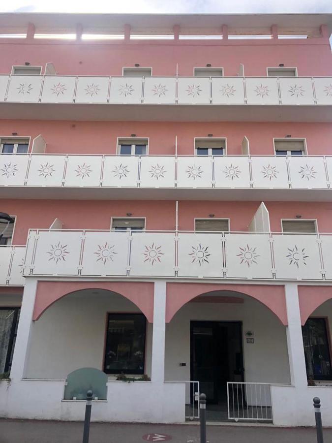 Hotel Villa Elisa Rimini Kültér fotó