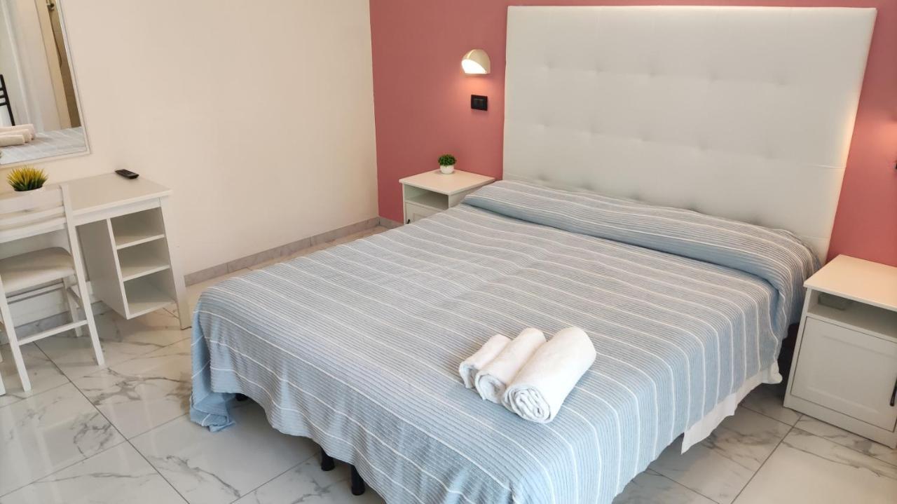 Hotel Villa Elisa Rimini Kültér fotó