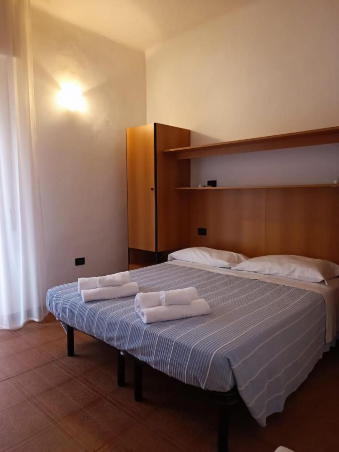 Hotel Villa Elisa Rimini Kültér fotó