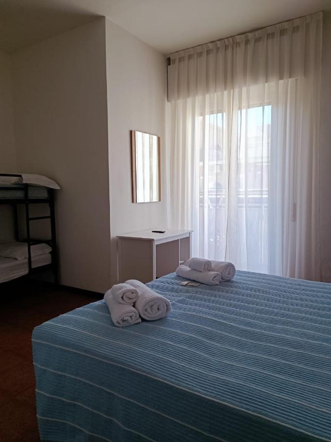 Hotel Villa Elisa Rimini Kültér fotó