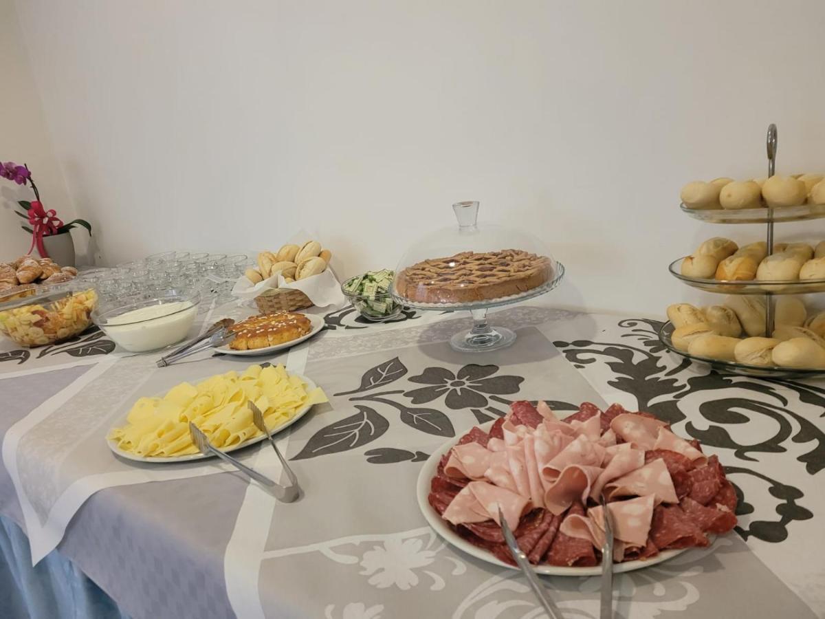 Hotel Villa Elisa Rimini Kültér fotó