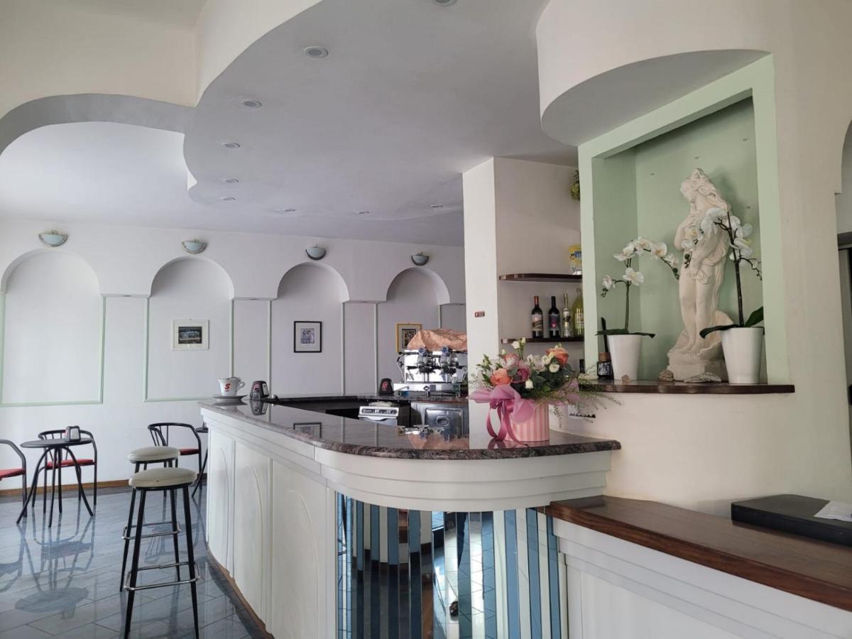 Hotel Villa Elisa Rimini Kültér fotó