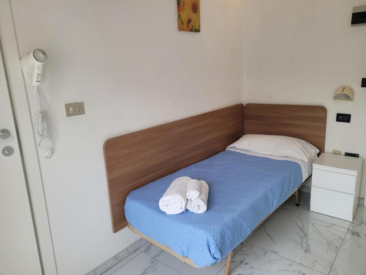 Hotel Villa Elisa Rimini Kültér fotó