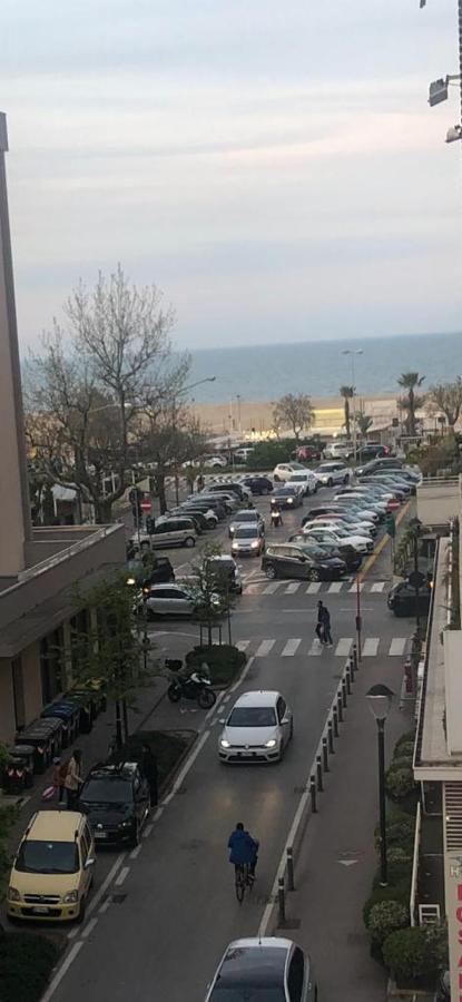 Hotel Villa Elisa Rimini Kültér fotó