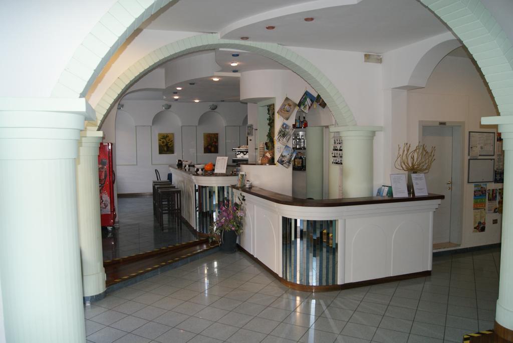 Hotel Villa Elisa Rimini Kültér fotó