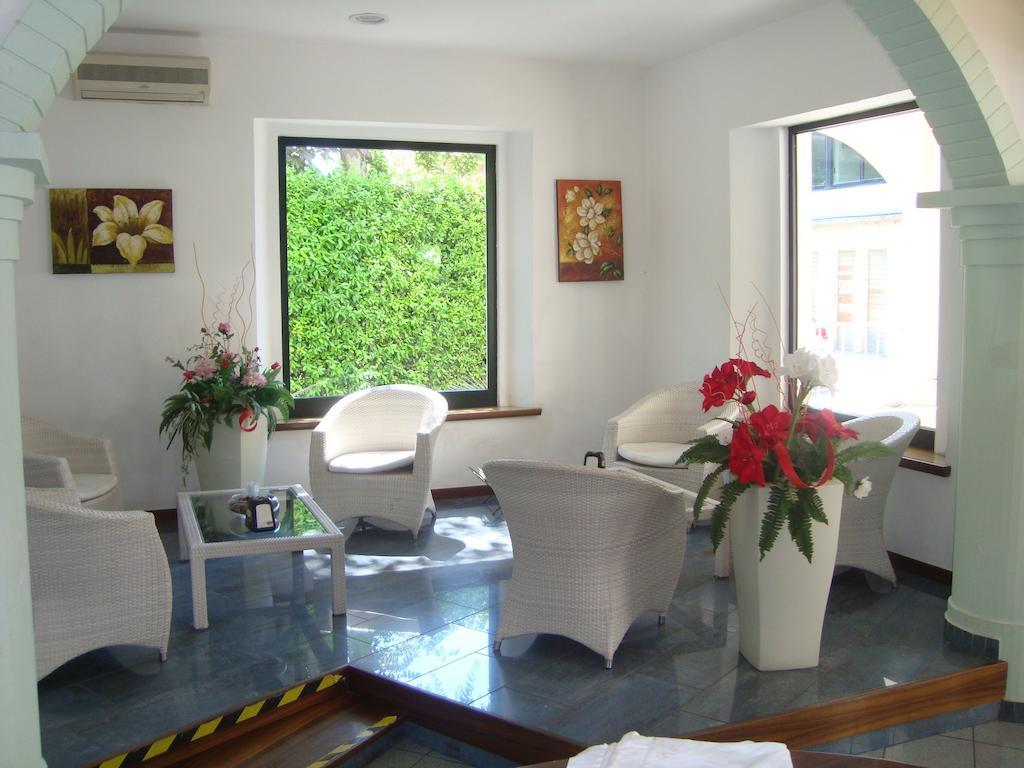 Hotel Villa Elisa Rimini Kültér fotó
