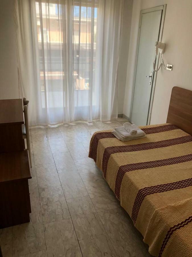 Hotel Villa Elisa Rimini Kültér fotó