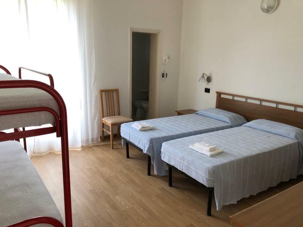 Hotel Villa Elisa Rimini Kültér fotó